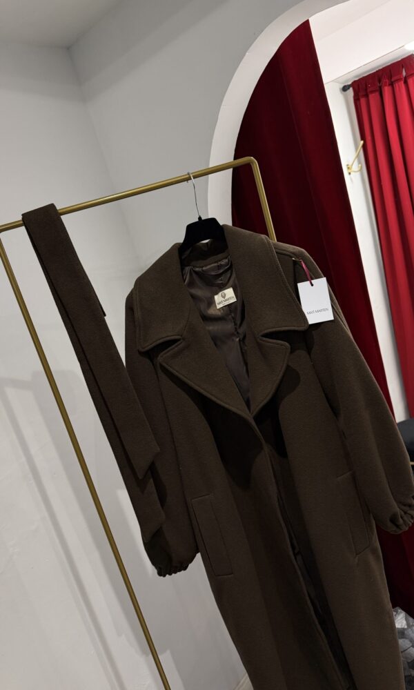 Cappotto moro con manica arricciata