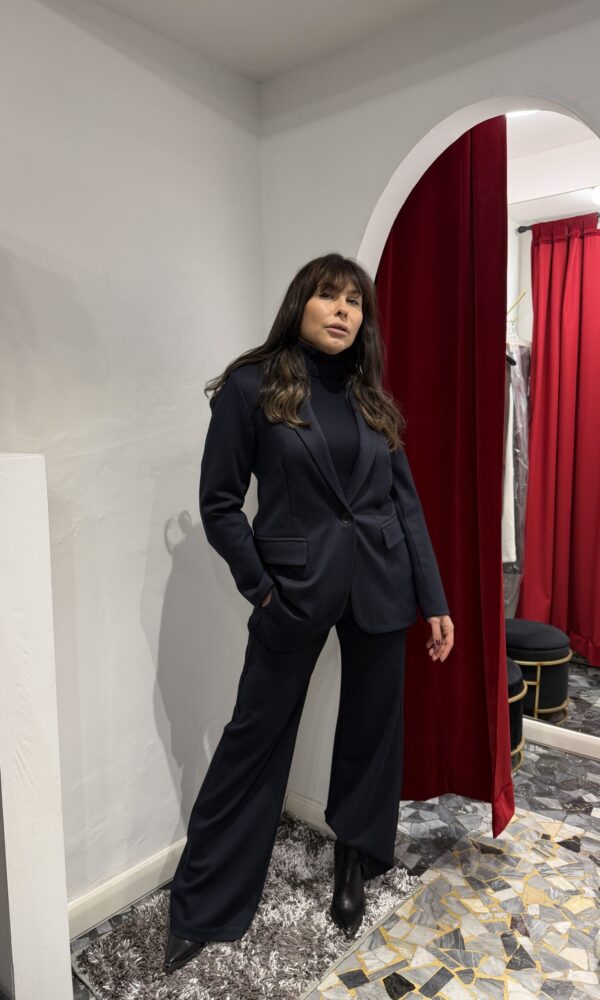Pantalone blu gessata Essential in punto milano