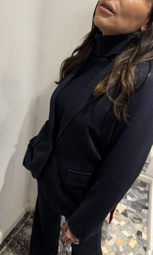 Blazer blu gessato Essential in punto milano - immagine 4