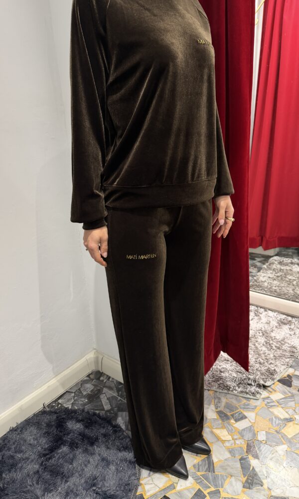 Set coordinato moro in ciniglia felpa e pantalone - immagine 3
