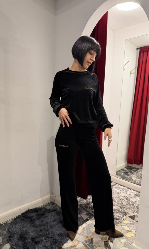 Set coordinato black in ciniglia felpa e pantalone - immagine 1
