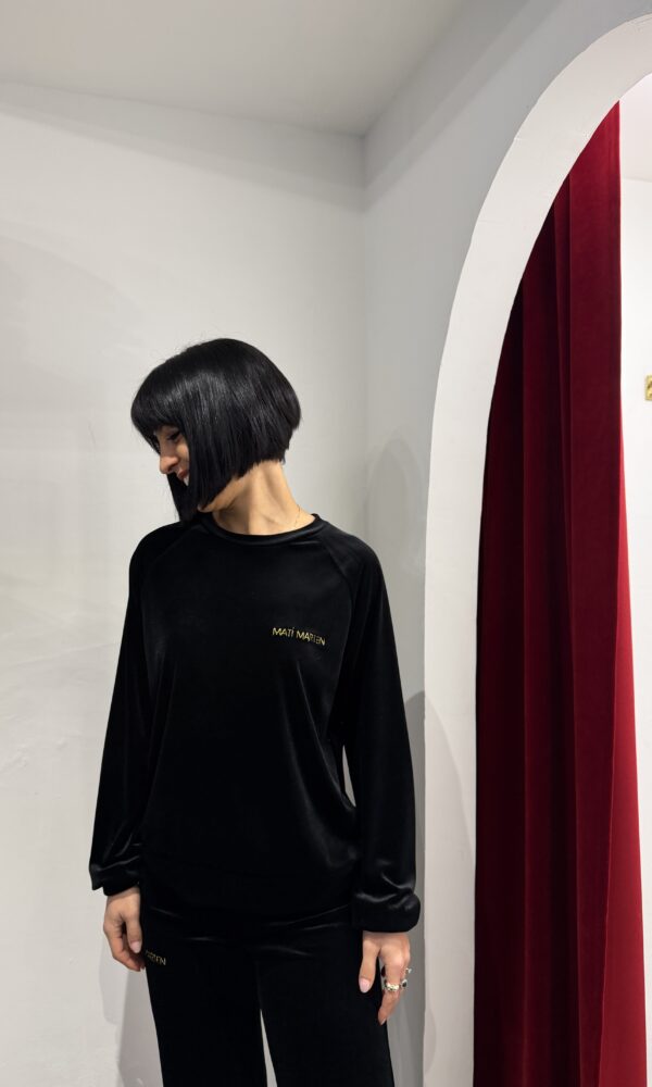 Set coordinato black in ciniglia felpa e pantalone - immagine 4