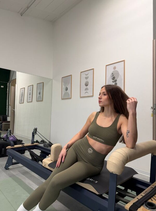 Leggins pistacchio a vita alta a costine - immagine 1