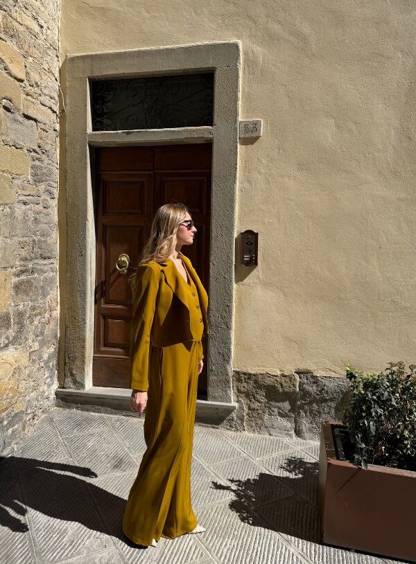 Blazer Crop Senape “Aura” - immagine 3