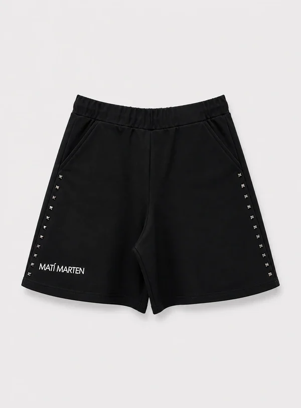 Bermuda nero in felpa con borchie - immagine 1